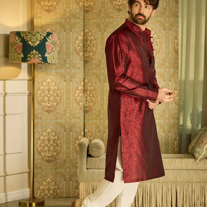 SOJANYA Men Maroon Printed Straight Kurta, Maroon