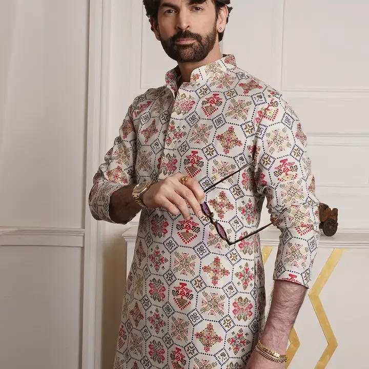 SOJANYA Men Cream-Coloured & Red Ethnic Motifs Printed Kurta, Cream
