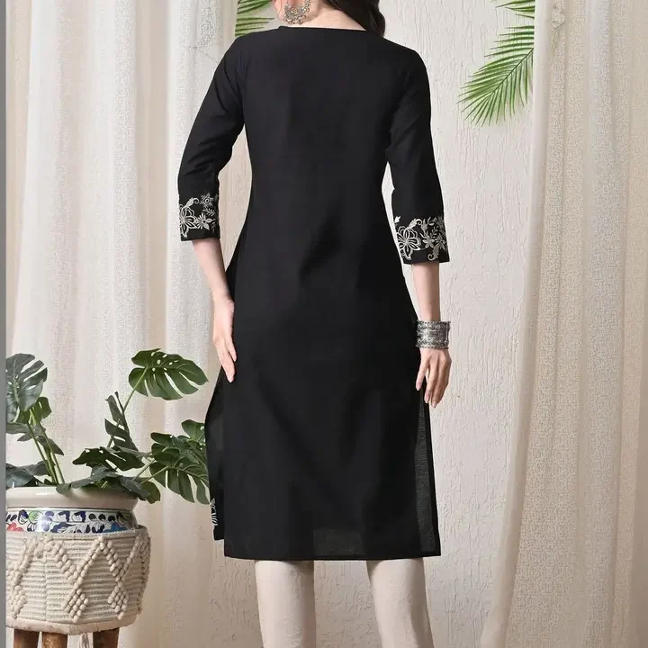 BKApparels Women Embroidered Thread Work Floral Kurta, Black