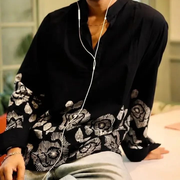 Hues Fab Men Floral Placement Kurta, Black
